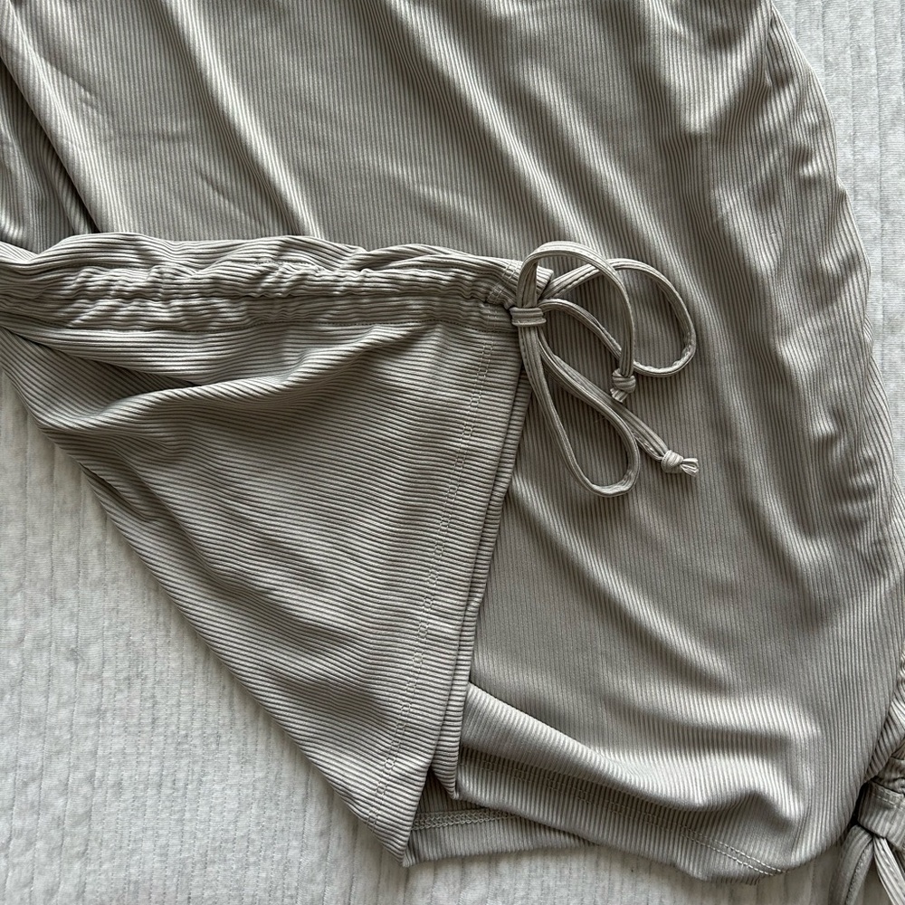 BTFBM: Dress with Cinched Sides (Size Large) - Picture 3 of 5